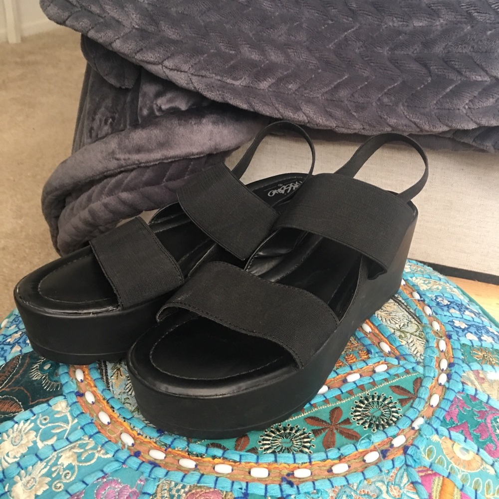 Women’s platform sandals